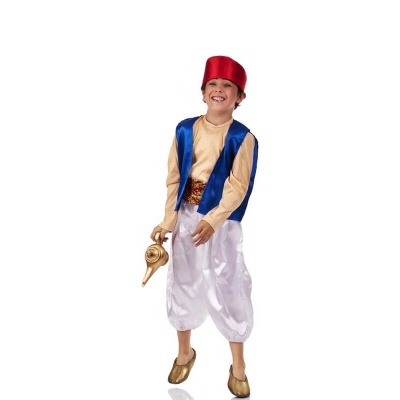 Fato de criança Aladino com colete azul, calças brancas largas, chapéu vermelho e lâmpada dourada.