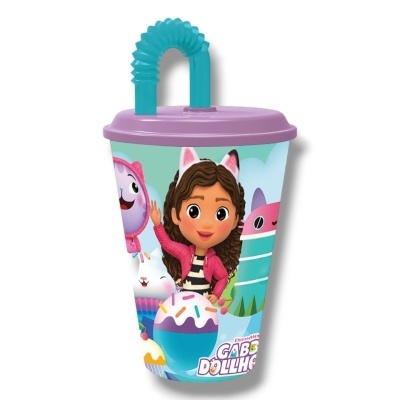 Copo colorido com personagens animadas e tampa roxa com canudo azul