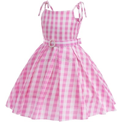 Vestido rosa e branco com padrão de quadrados e cinto decorativo