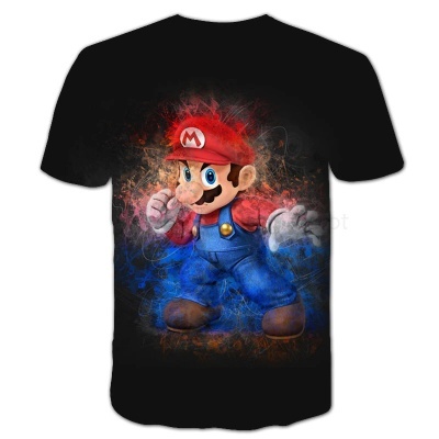 Camiseta preta com estampa colorida de personagem inspirado no Mario.