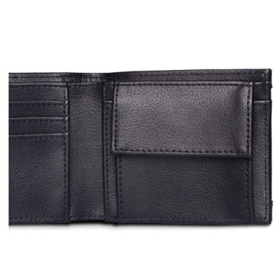 Carteira preta de couro com compartimento para moedas