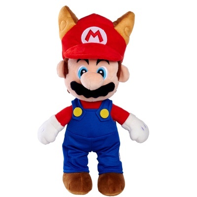 Pelúcia do personagem Mario vestida de esquilo com fato azul e boné vermelho