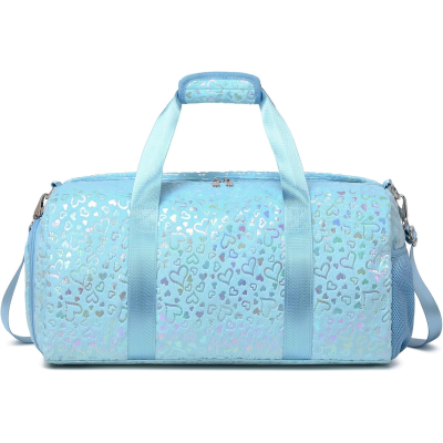 Saco de viagem azul claro com corações holográficos e alças azuis