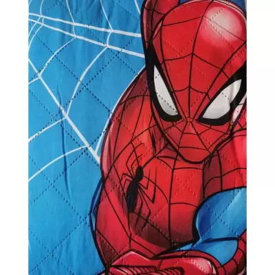 Colchão azul com Homem-Aranha e padrão de costura em losangos