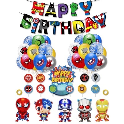 Decoração de festa com balões e personagens Marvel e letras 'HAPPY BIRTHDAY'