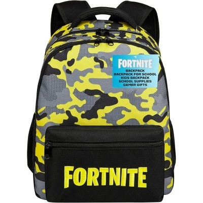 Mochila Fortnite camuflada amarelo, cinza e preto com bolso frontal preto e texto amarelo.