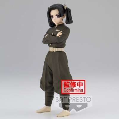 Figura colecionável de personagem anime em uniforme militar verde-escuro com cinto bege