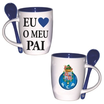 Dois canecas brancas com interior azul e colheres azuis, texto e emblema F.C.P.