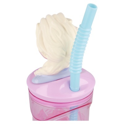 Copo rosa com tampa e canudo azul e cabeça decorativa na tampa