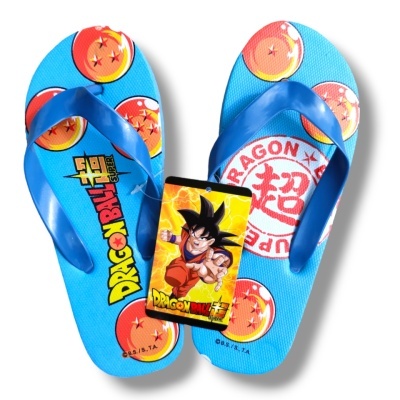 Chinelos azuis Dragon Ball com estampas das bolas de dragão e tiras azuis