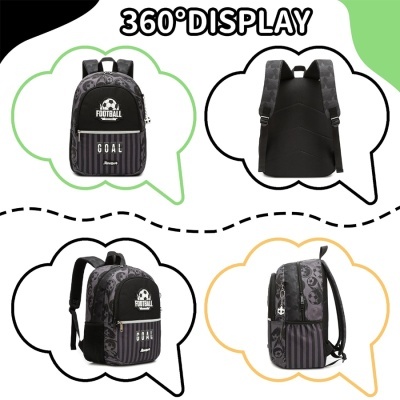 Mochila preta com padrão de bolas de futebol e texto FOOTBALL GOAL Monesso em várias vistas.