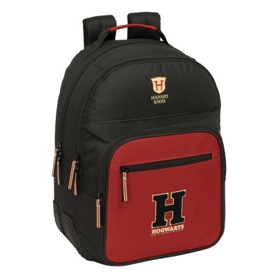 Mochila preta e vermelha com fechos e logos de Hogwarts