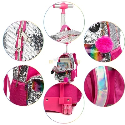 Mochila com carrinho infantil rosa com lantejoulas prateadas e pompom cor-de-rosa