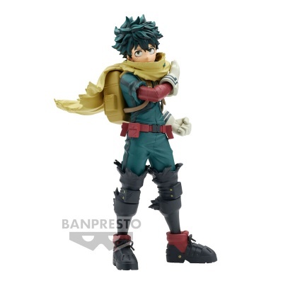 Figura de ação BANPRESTO de personagem com roupa azul escura e cachecol amarelo