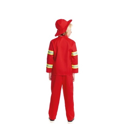 Fato infantil vermelho com faixas refletoras e chapéu, visto de costas