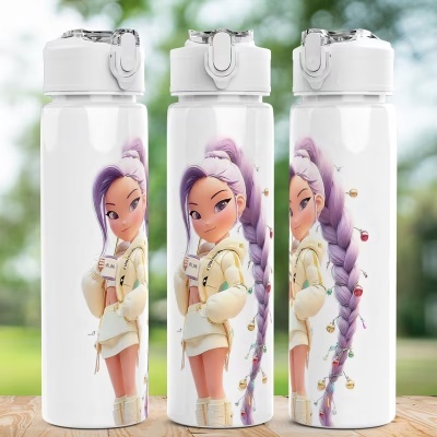 Garrafa branca com boneca animada de cabelo roxo e roupa clara