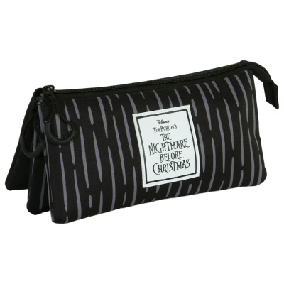 estojo escolar preto com padrão cinzento e etiqueta branca com texto}