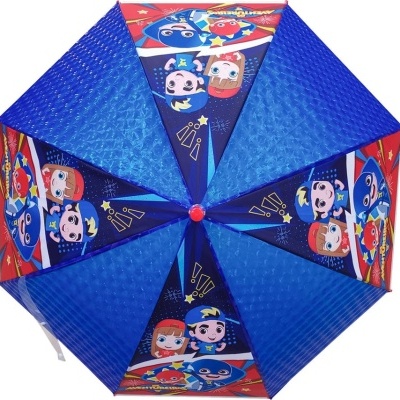 Guarda-chuva azul com desenhos de personagens de desenhos animados