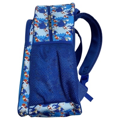 Mochila azul com estampado do personagem Sonic e detalhe em rede azul na lateral