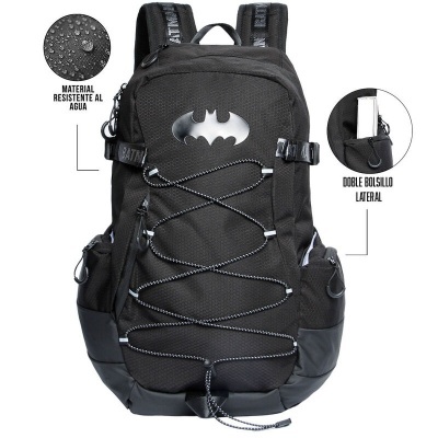 Mochila preta Batman com logótipo cinzento e bolsos laterais