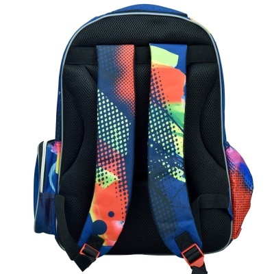 Mochila azul com alças coloridas e acolchoadas