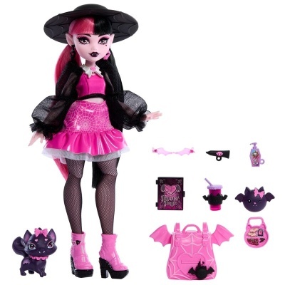 Boneca rosa e preta com roupa com padrão de teia de aranha e acessórios variados rosa e roxos