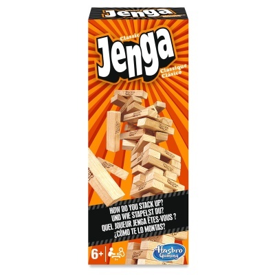 Caixa do jogo Jenga Classic com blocos de madeira e fundo laranja