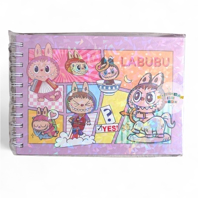 Caderno espiral lilás com ilustrações de personagens e texto Labubu