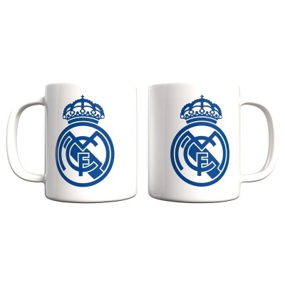 Duas canecas brancas com o símbolo azul do Real Madrid