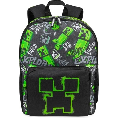 Mochila preta com padrões verdes e cinzentos e bolso frontal.