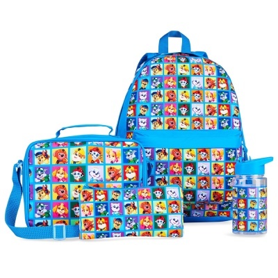 Conjunto infantil azul com padrão colorido de personagens animados incluindo mochila, bolsa, estojo e garrafa