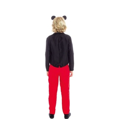 Criança de costas com camisa preta, calças vermelhas e orelhas pretas na cabeça