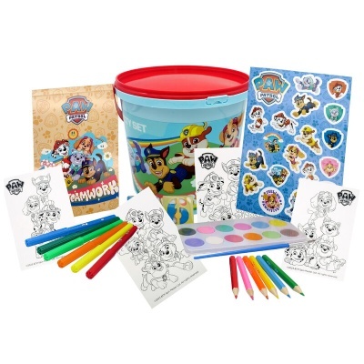 Conjunto de artesanato Paw Patrol com balde azul, marcadores, lápis, tintas e autocolantes.