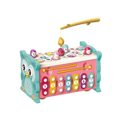 Brinquedo musical de madeira coruja azul e rosa com xilofone e pesca