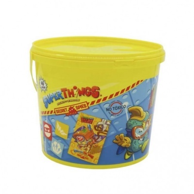 Recipiente amarelo com tampa e ilustração colorida com texto Superthings Secret Spies