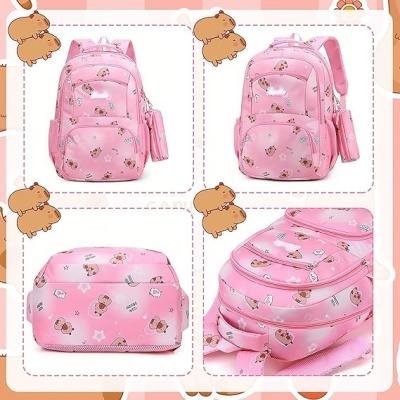 Mochila rosa com desenhos de coelhos e bolsos múltiplos