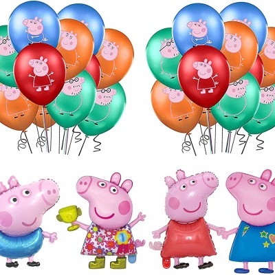 Balões coloridos e figuras de personagens da Peppa Pig para festa infantil.