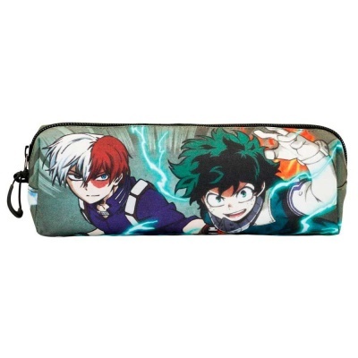 Estojo retangular com imagem de dois personagens de anime coloridos
