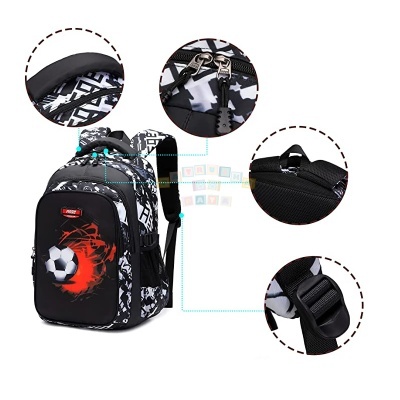 mochila preta e branca com padrão geométrico e bola de futebol com chamas vermelhas