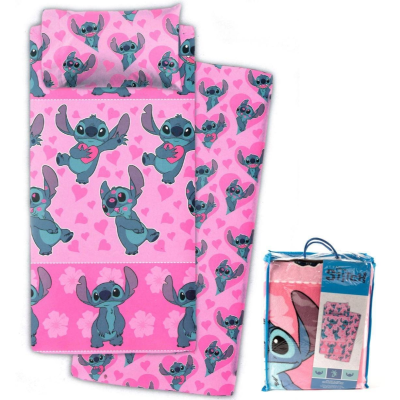Conjunto de roupa de cama rosa com personagens Stitch e corações.