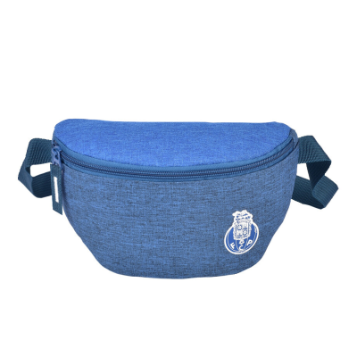 Saco de cintura azul com fecho de correr e emblema bordado branco F.C.P.