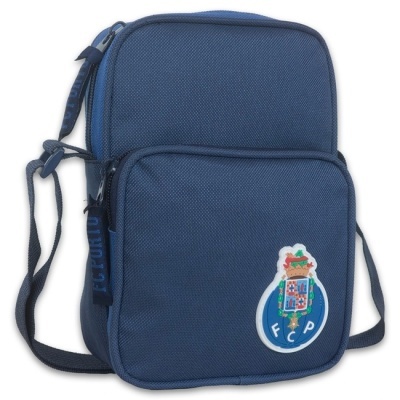 Mala pequena de ombro azul escuro com emblema do clube de futebol Porto