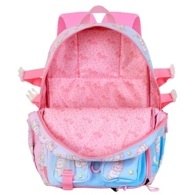 Mochila infantil rosa e azul com padrão de coelhos e estrelas, interior rosa com texto POP!
