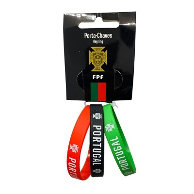 Porta-chaves silicone tricolor com texto Portugal e logótipo FPF em embalagem preta