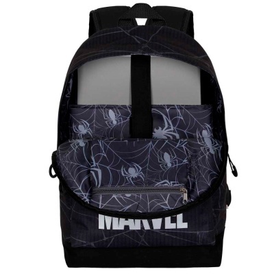Mochila preta com padrão de teias de aranha cinzentas e aranhas, com texto MARVEL