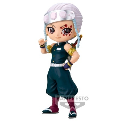 Figura de ação colecionável Banpresto com cabelo branco e roupas azul-escuras