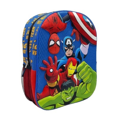 Mochila azul com personagens Marvel Spider-Man, Capitão América, Iron Man e Hulk em destaque