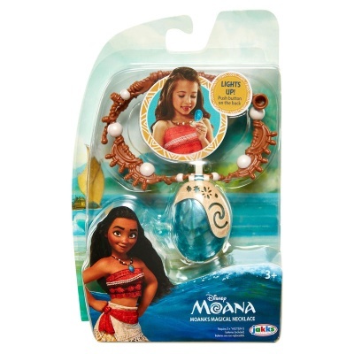 Colar mágico de Moana em embalagem com fundo do mar e Moana ilustrada
