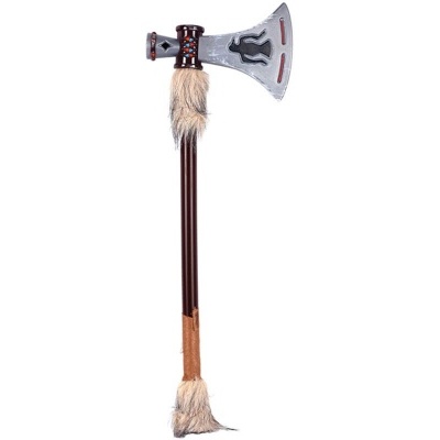 Machado decorativo com lâmina metálica e cabo castanho com pelo