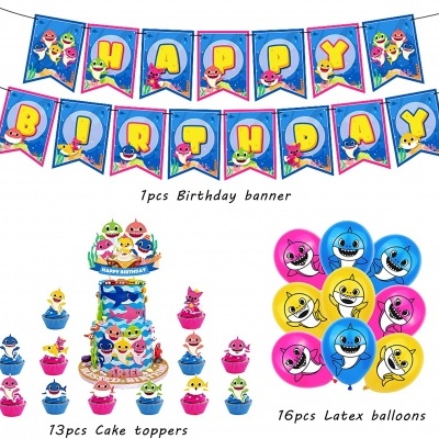 Decoração festa com pendente 'HAPPY BIRTHDAY', balões e toppers tema tubarão